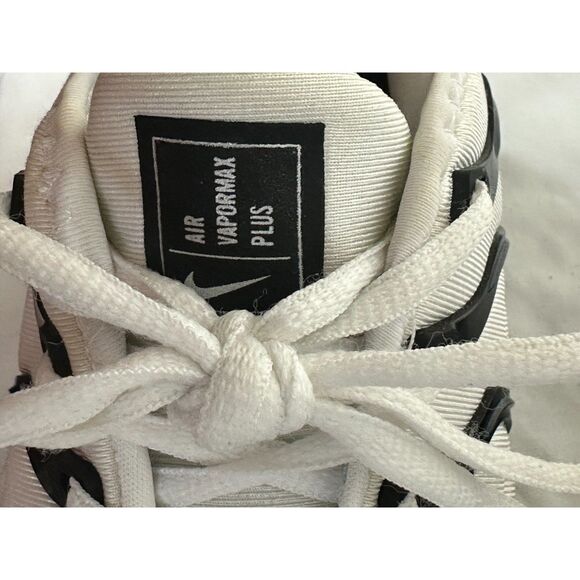 Nike Women's Nike Air Vapormax Plus Size 8 White/Black Women's Sneakers - Picture 8 of 8